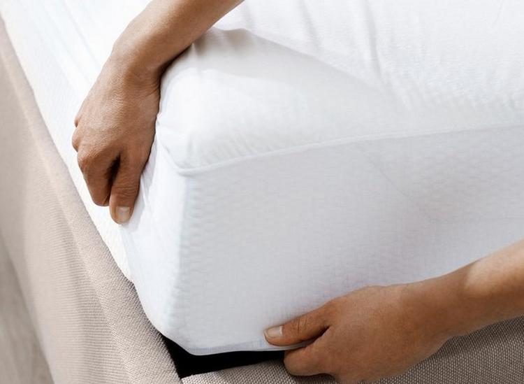 TheraPur Cool Mattress Protector